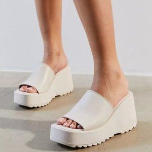 Y2K Chunky Platform Wedges in Bone/Off White